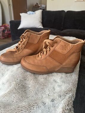 Sorel lace up wedge bootie
